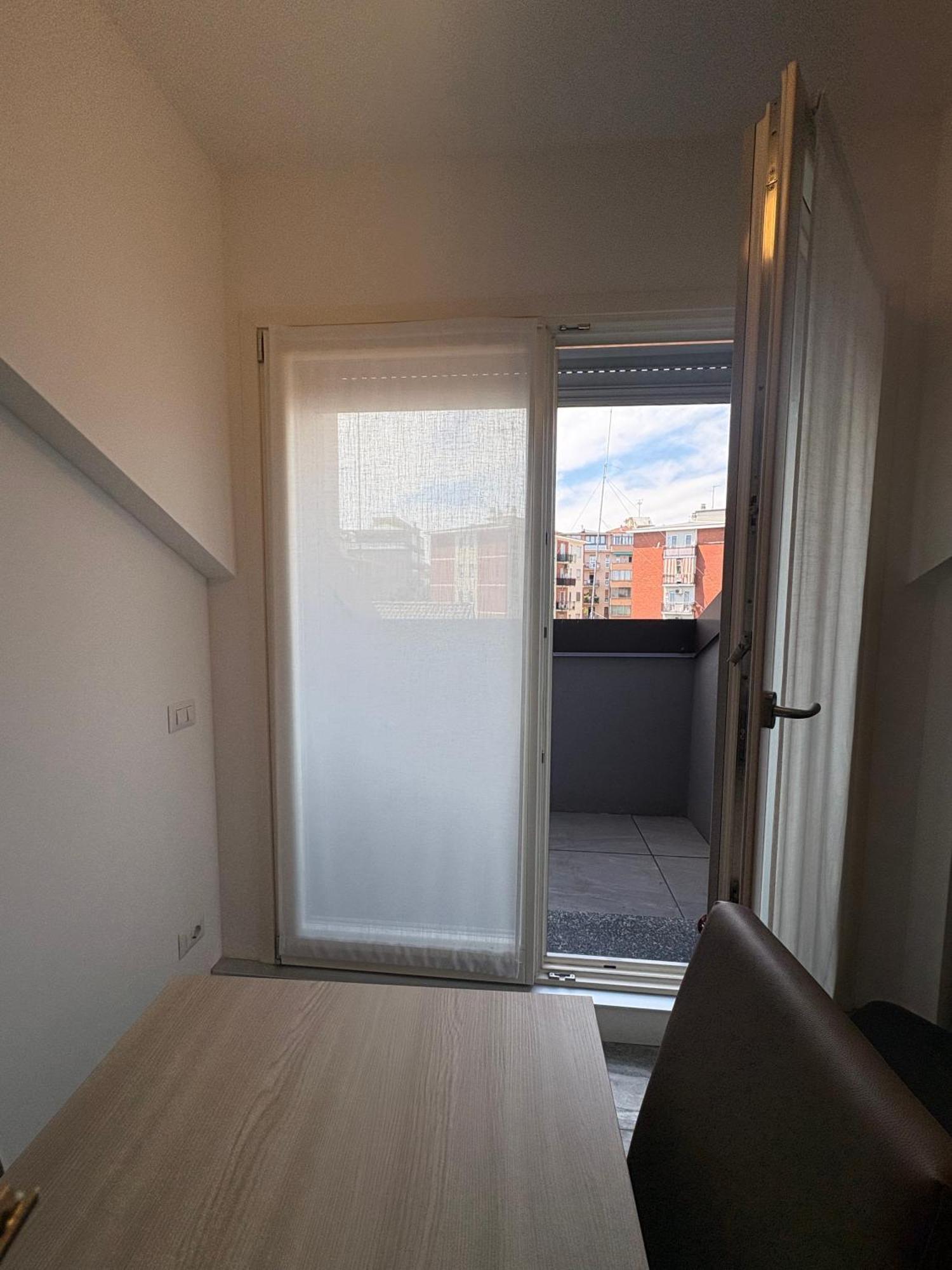 Essential Apartment Sesto San Giovanni Esterno foto